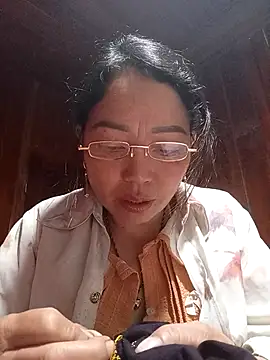 Snapshot of Yellow-pink chatting on 03/14/26, 03:34 Yellow-pink online show from 03/14/26, 03:34