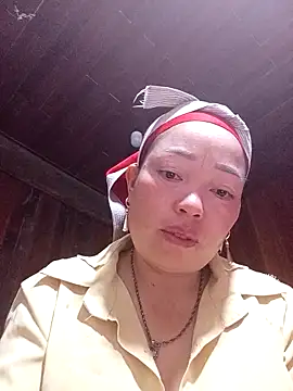 Snapshot of Yellow-pink chatting on 03/19/26, 10:58 Yellow-pink online show from 03/19/26, 10:58