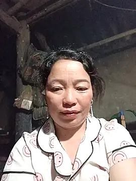 Snapshot of Yellow-pink chatting on 03/23/26, 02:32 Yellow-pink online show from 03/23/26, 02:32