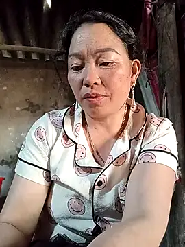 Snapshot of Yellow-pink chatting on 03/24/26, 04:39 Yellow-pink online show from 03/24/26, 04:39