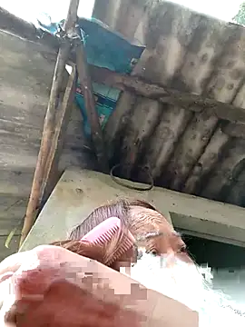 Snapshot of Yellow-pink chatting on 03/27/26, 04:29 Yellow-pink online show from 03/27/26, 04:29