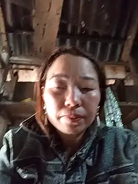 Snapshot of Yellow-pink chatting on 04/09/26, 06:19 Yellow-pink online show from 04/09/26, 06:19