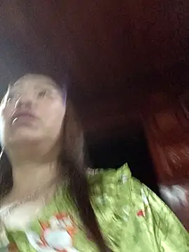 Snapshot of Yellow-pink chatting on 04/18/26, 11:58 Yellow-pink online show from 04/18/26, 11:58