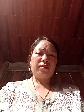 Snapshot of Yellow-pink chatting on 04/18/26, 10:43 Yellow-pink online show from 04/18/26, 10:43