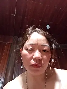 Snapshot of Yellow-pink chatting on 04/21/26, 09:50 Yellow-pink online show from 04/21/26, 09:50