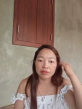 Yellow-pink online show from 07/10/26, 11:35