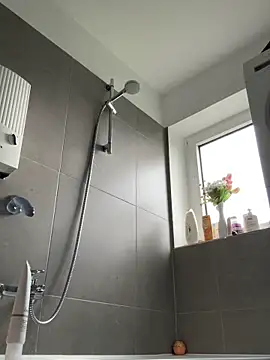 Snapshot of Fiebie_licious_ chatting on 03/31/26, 06:25 Fiebie licious online show from 03/31/26, 06:25