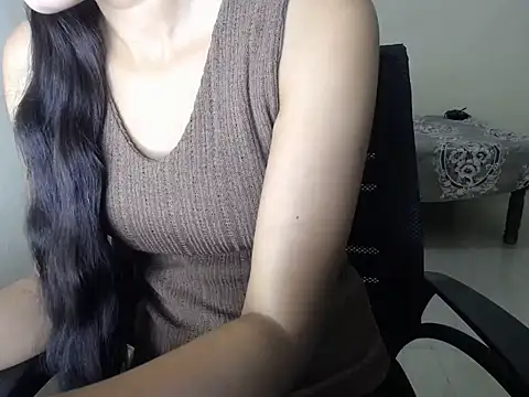 Snapshot of shreya_sharma01 chatting on 04/09/26, 05:29 shreya sharma01 online show from 04/09/26, 05:29