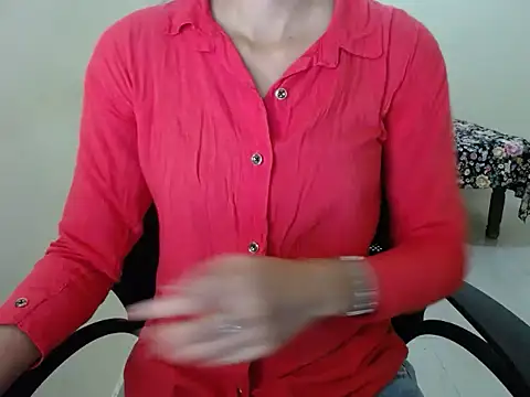 Snapshot of shreya_sharma01 chatting on 04/24/26, 05:21 shreya sharma01 online show from 04/24/26, 05:21