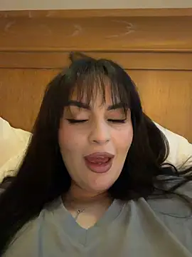 Snapshot of MilaaSweety chatting on 03/27/26, 05:45 MilaaSweety online show from 03/27/26, 05:45