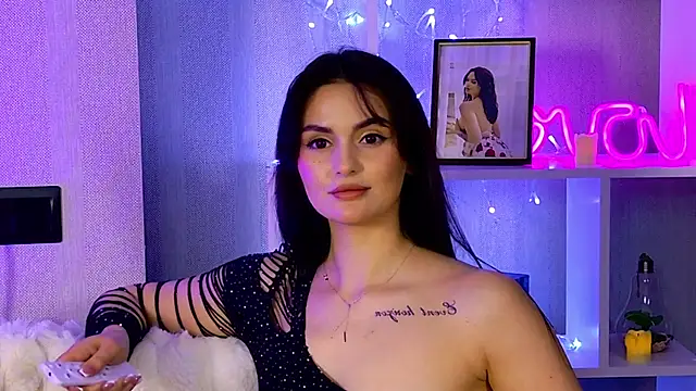 Snapshot of MilaaSweety chatting on 04/02/26, 02:37 MilaaSweety online show from 04/02/26, 02:37