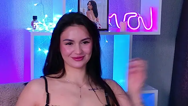 Snapshot of MilaaSweety chatting on 04/11/26, 01:15 MilaaSweety online show from 04/11/26, 01:15