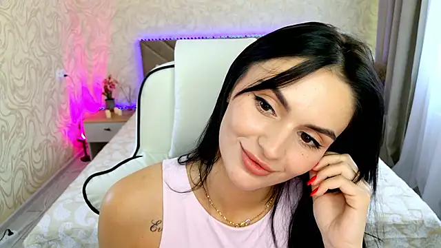 Snapshot of MilaaSweety chatting on 07/02/26, 01:06 MilaaSweety online show from 07/02/26, 01:06