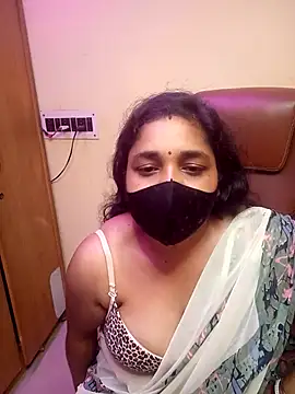 Snapshot of Tanvi_My_Girl chatting on 03/13/26, 10:33 Tanvi My Girl online show from 03/13/26, 10:33