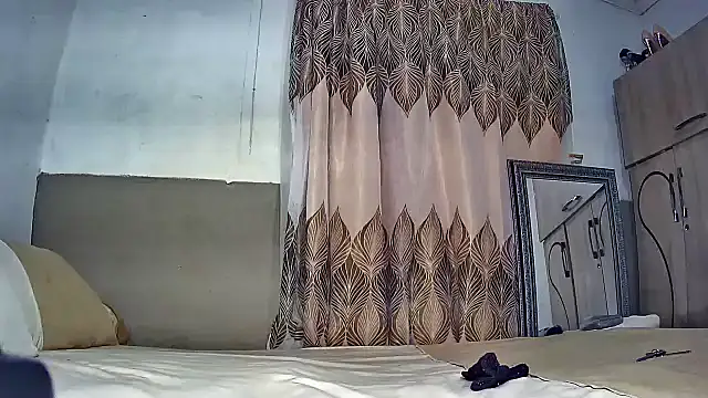 Snapshot of DirtyMelo chatting on 04/01/26, 04:26 DirtyMelo online show from 04/01/26, 04:26