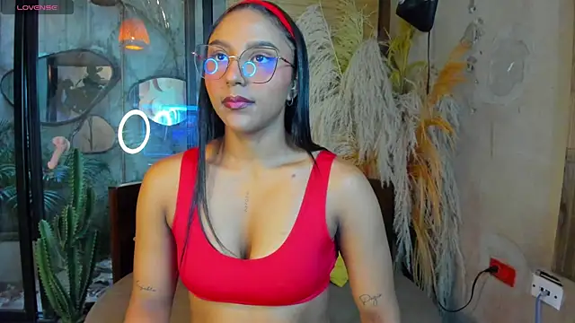 Snapshot of Victoria_Gonzalez chatting on 04/10/26, 11:37 Victoria Gonzalez online show from 04/10/26, 11:37