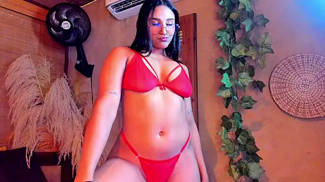 Snapshot of Victoria_Gonzalez chatting on 04/23/26, 12:29 Victoria Gonzalez online show from 04/23/26, 12:29