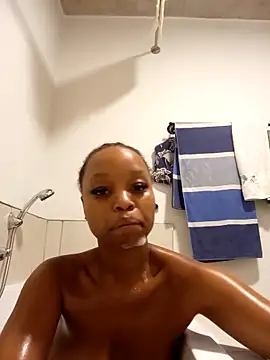 Snapshot of _GoldenRush chatting on 04/03/26, 01:20 GoldenRush online show from 04/03/26, 01:20