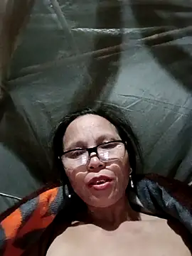 Snapshot of Tina6886 chatting on 04/03/26, 02:37 Tina6886 online show from 04/03/26, 02:37
