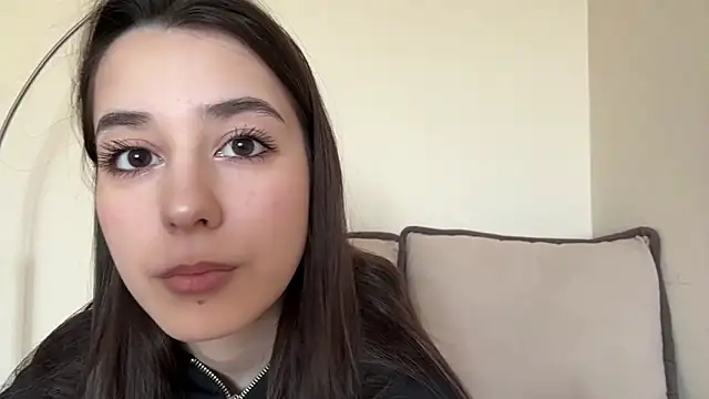 Snapshot of AdeleVelvet chatting on 03/13/26, 10:11 AdeleVelvet online show from 03/13/26, 10:11