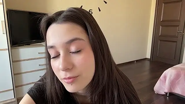 Snapshot of AdeleVelvet chatting on 03/15/26, 10:54 AdeleVelvet online show from 03/15/26, 10:54