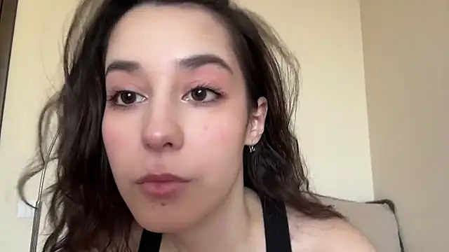 Snapshot of AdeleVelvet chatting on 03/17/26, 10:07 AdeleVelvet online show from 03/17/26, 10:07