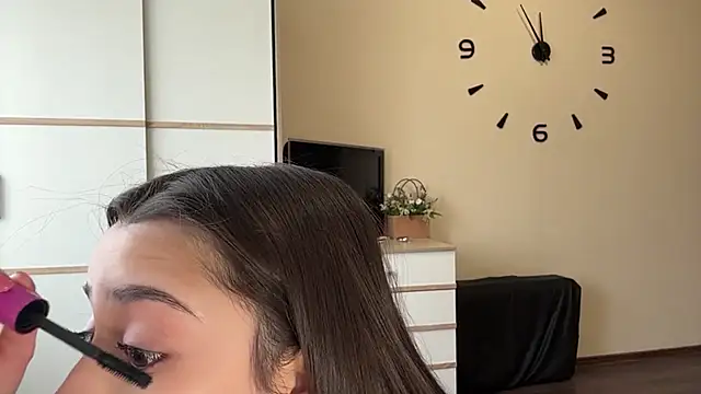 Snapshot of AdeleVelvet chatting on 04/04/26, 08:56 AdeleVelvet online show from 04/04/26, 08:56