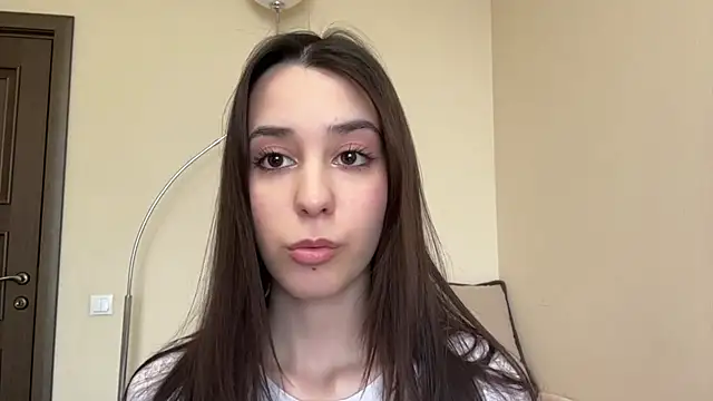 Snapshot of AdeleVelvet chatting on 04/23/26, 11:31 AdeleVelvet online show from 04/23/26, 11:31