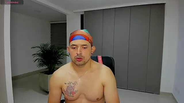 Snapshot of TroyeSavage chatting on 03/13/26, 12:39 TroyeSavage online show from 03/13/26, 12:39