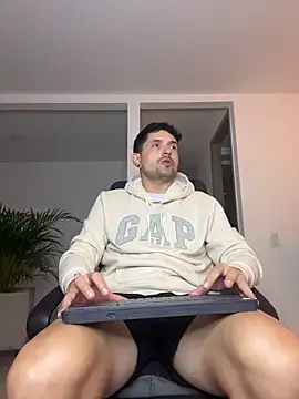 Snapshot of TroyeSavage chatting on 04/02/26, 10:46 TroyeSavage online show from 04/02/26, 10:46