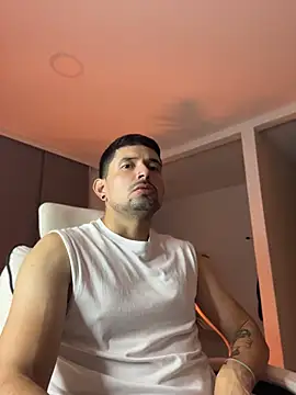 Snapshot of TroyeSavage chatting on 04/13/26, 10:54 TroyeSavage online show from 04/13/26, 10:54