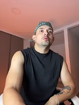 Snapshot of TroyeSavage chatting on 04/16/26, 10:49 TroyeSavage online show from 04/16/26, 10:49