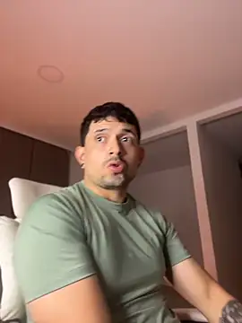 Snapshot of TroyeSavage chatting on 04/23/26, 10:58 TroyeSavage online show from 04/23/26, 10:58