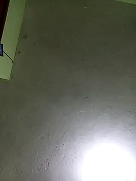 Snapshot of LuisSebastian21_ chatting on 04/19/26, 07:27 LuisSebastian21 online show from 04/19/26, 07:27