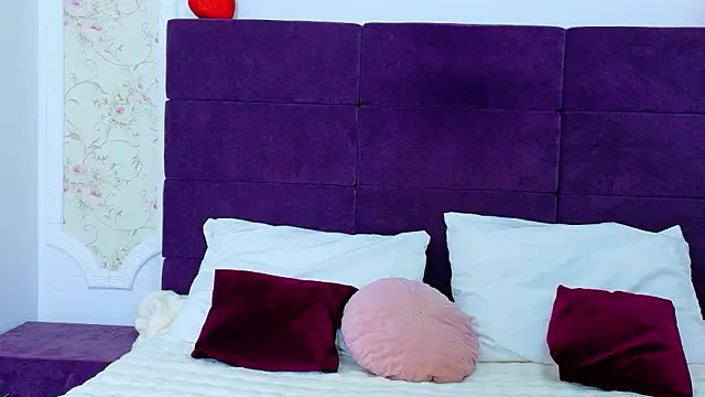 Snapshot of NataliaCroft chatting on 03/13/26, 03:29 NataliaCroft online show from 03/13/26, 03:29