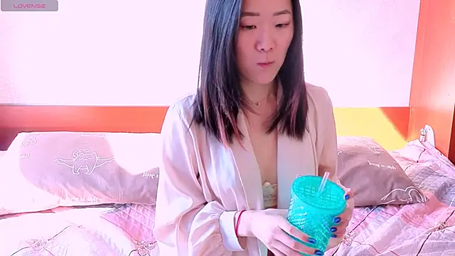 Snapshot of AikooYamada chatting on 04/12/26, 06:07 AikooYamada online show from 04/12/26, 06:07