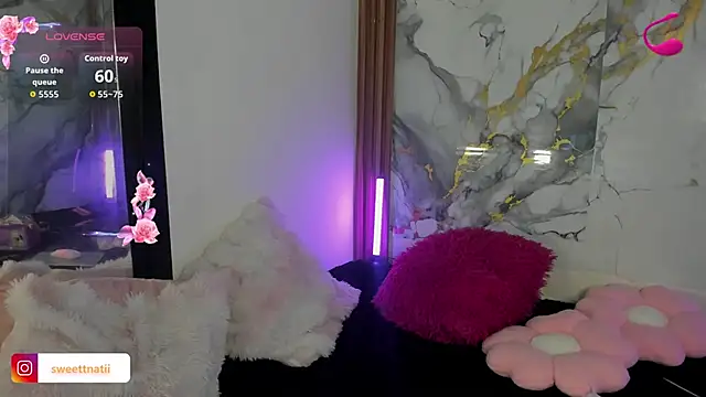 Snapshot of sweet_nati chatting on 03/25/26, 12:27 sweet nati online show from 03/25/26, 12:27