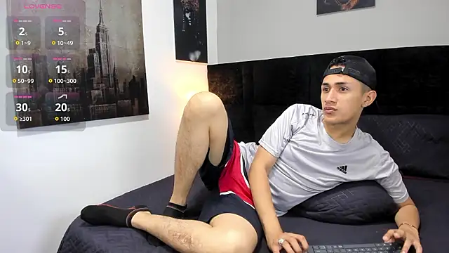 Snapshot of _Alan_Walker_1 chatting on 03/21/26, 01:37 Alan Walker 1 online show from 03/21/26, 01:37