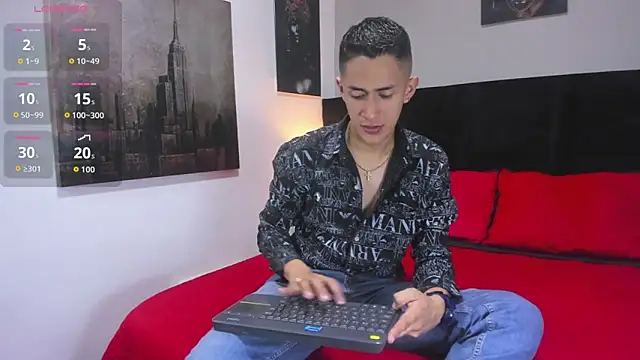 Snapshot of _Alan_Walker_1 chatting on 04/12/26, 04:34 Alan Walker 1 online show from 04/12/26, 04:34