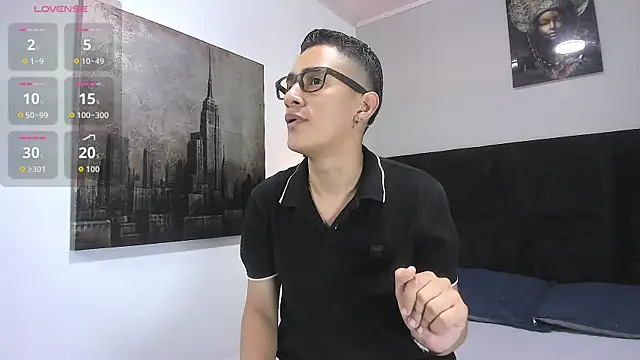 Snapshot of _Alan_Walker_1 chatting on 06/21/26, 04:20 Alan Walker 1 online show from 06/21/26, 04:20