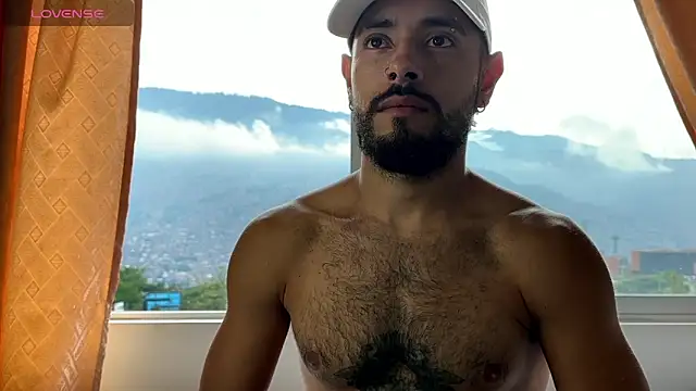 Snapshot of Mateobaer_ chatting on 04/11/26, 01:15 Mateobaer online show from 04/11/26, 01:15