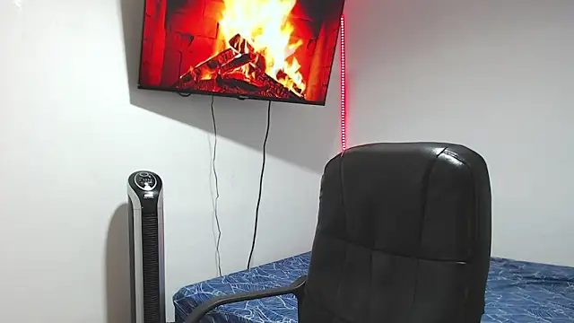 Snapshot of JUAN_CAMILOXXX chatting on 03/20/26, 03:55 JUAN CAMILOXXX online show from 03/20/26, 03:55