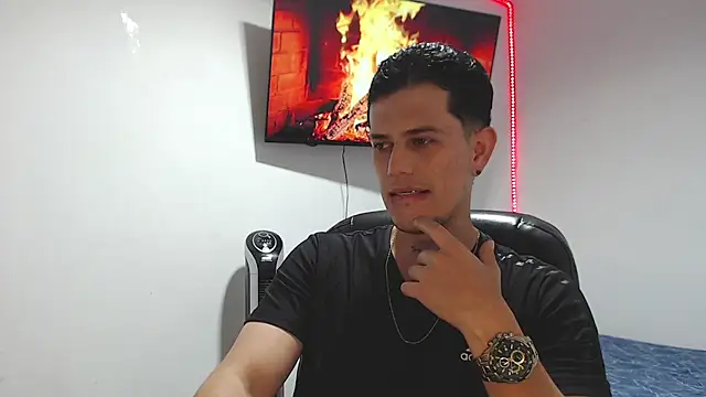 Snapshot of JUAN_CAMILOXXX chatting on 03/28/26, 04:34 JUAN CAMILOXXX online show from 03/28/26, 04:34