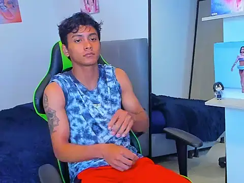 Snapshot of PaulTallx chatting on 03/14/26, 01:23 PaulTallx online show from 03/14/26, 01:23