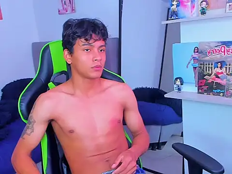 Snapshot of PaulTallx chatting on 03/29/26, 05:46 PaulTallx online show from 03/29/26, 05:46