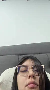 Snapshot of Cloebennet013 chatting on 06/08/26, 11:49 Cloebennet013 online show from 06/08/26, 11:49