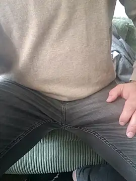 Snapshot of Activ1top chatting on 03/29/26, 11:10 Activ1top online show from 03/29/26, 11:10