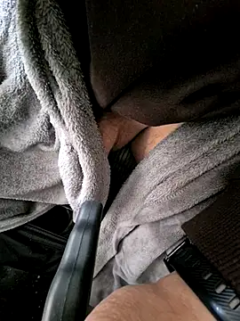 Snapshot of Activ1top chatting on 03/31/26, 09:43 Activ1top online show from 03/31/26, 09:43