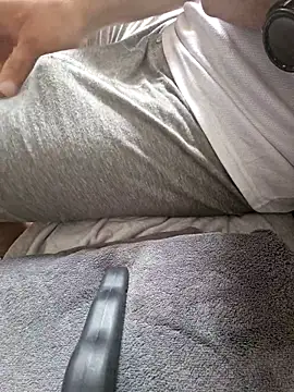 Snapshot of Activ1top chatting on 04/02/26, 12:36 Activ1top online show from 04/02/26, 12:36