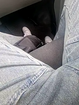 Snapshot of Activ1top chatting on 04/09/26, 07:14 Activ1top online show from 04/09/26, 07:14